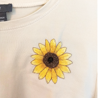 T-shirt with embroidery flower