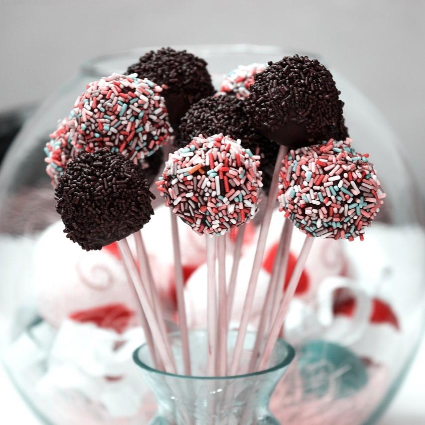 A bouquet of cake pops